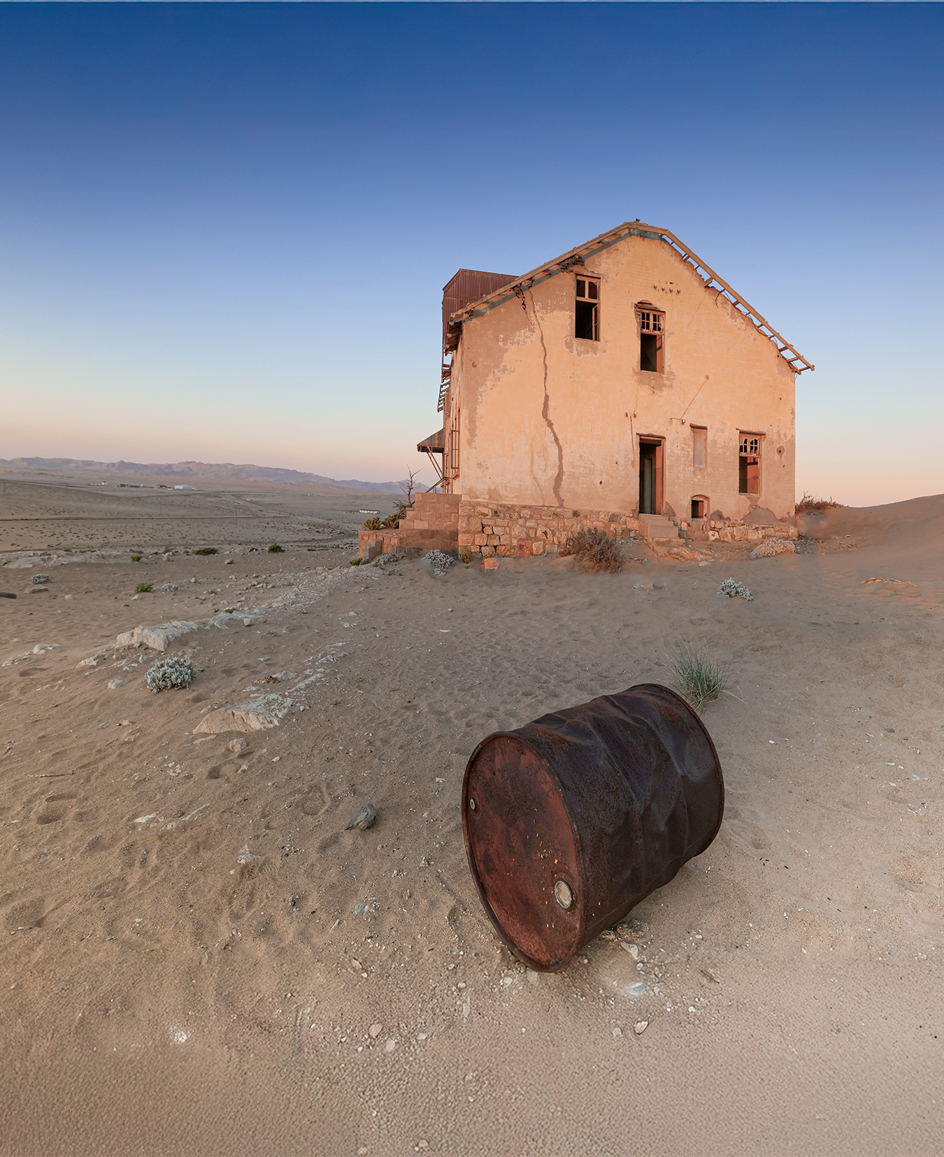 Intérieur ensablé d'une maison de Kolmanskop